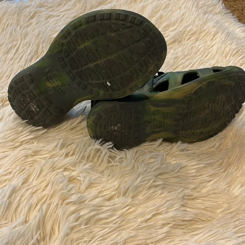 Boy Skechers Waterproof Shoes Green Camo Sz 10